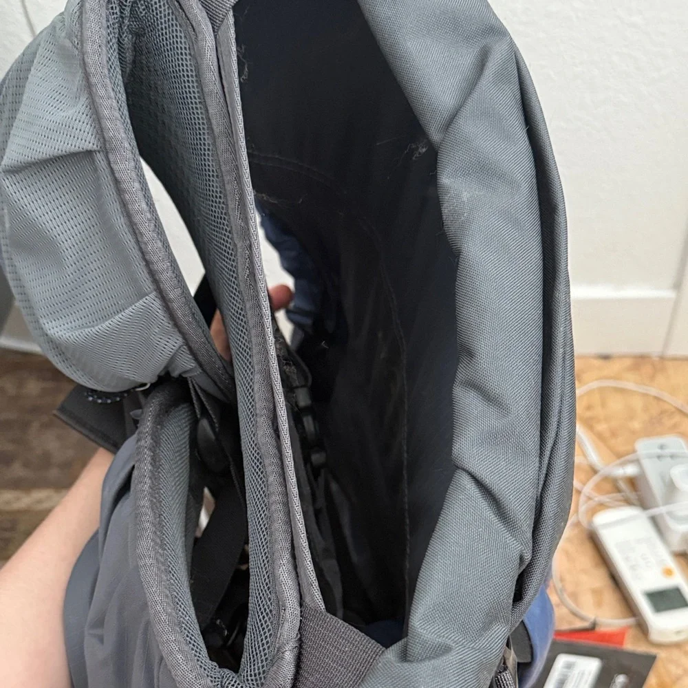 NWT Mountain Hard-wear Backpacking Bag 50L - Picture 6 of 6